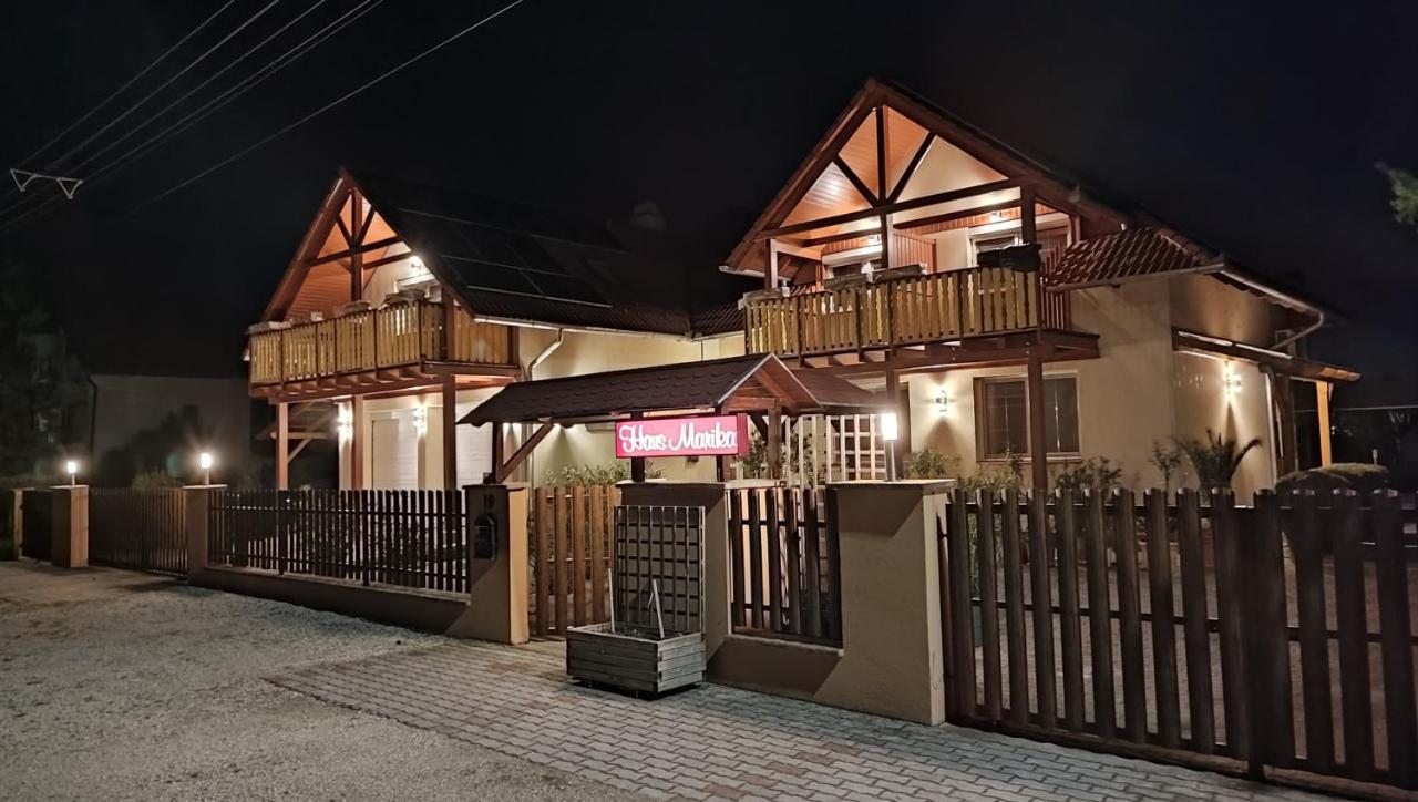 Haus Marika Hotel Siofok Ngoại thất bức ảnh