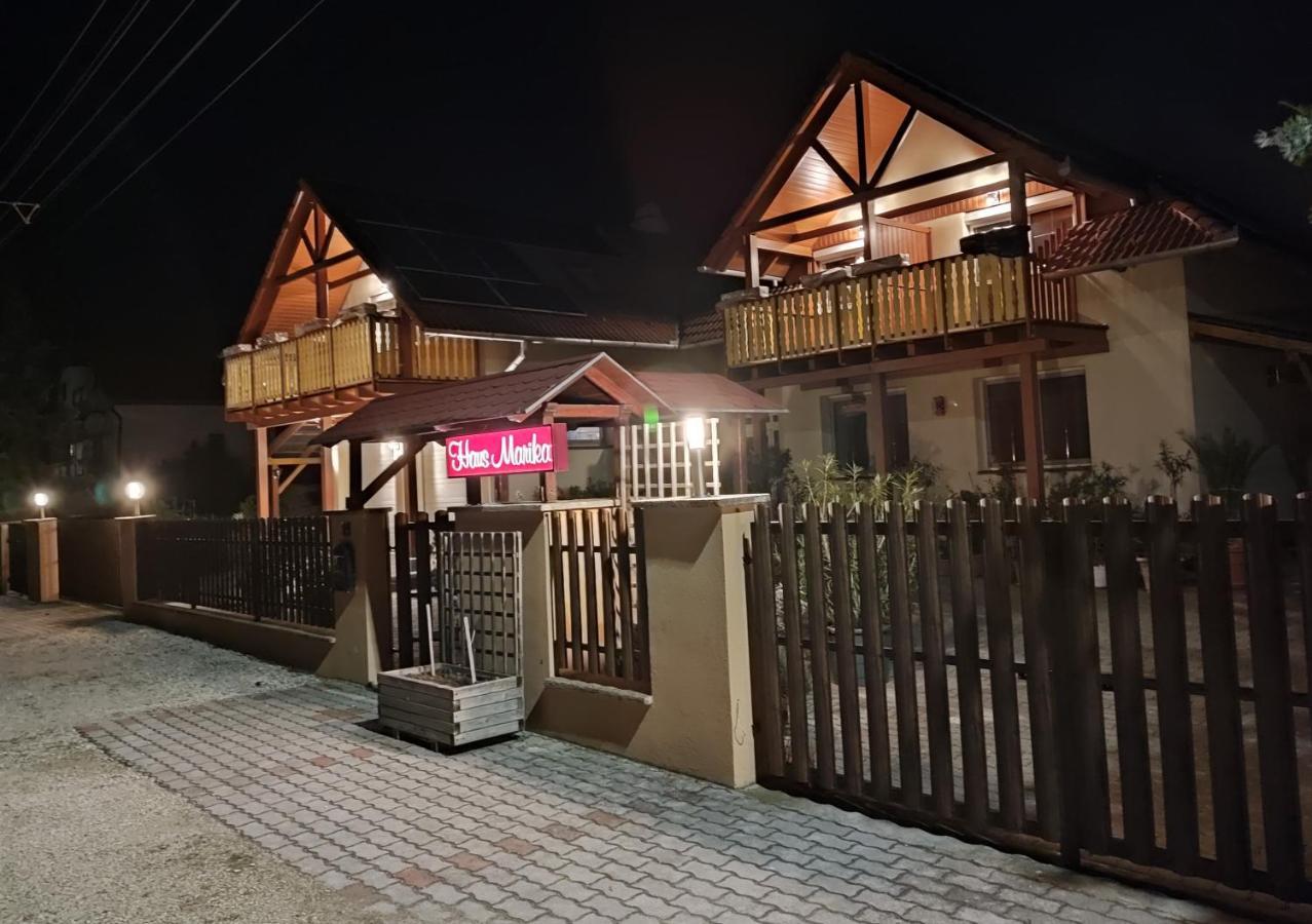 Haus Marika Hotel Siofok Ngoại thất bức ảnh